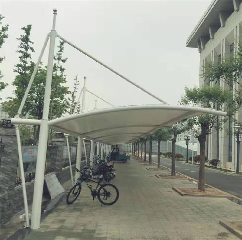 露臺(tái)裝一個(gè)遮陽(yáng)棚，與眾不同！